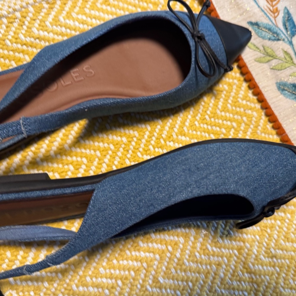 AEROSOLES Blue and Black Flats - Picture 3 of 8